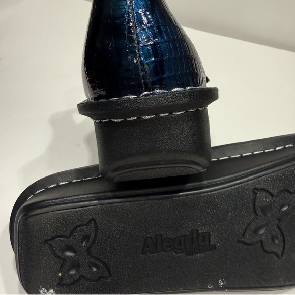 Alegria Paloma Mary Jane in Blue Lizard Print - Picture 7 of 11